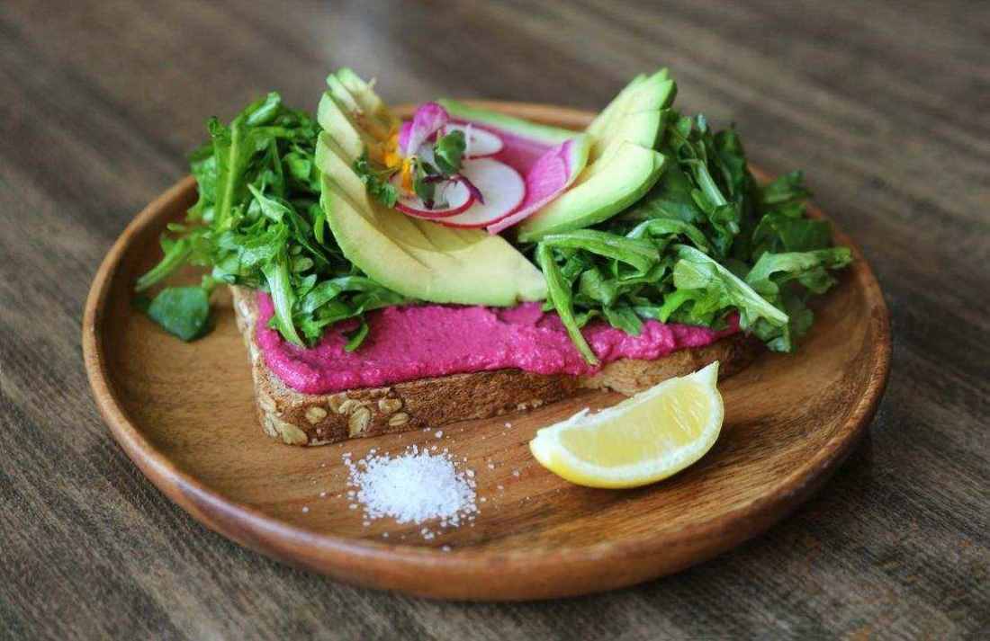 Mediterraner Kichererbsensalat